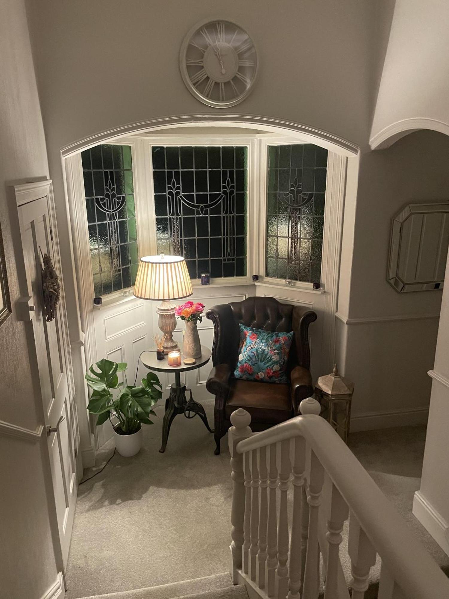 Seaside-scarborough-wifi-parking-petsok-sleeps-7 8 Holiday home